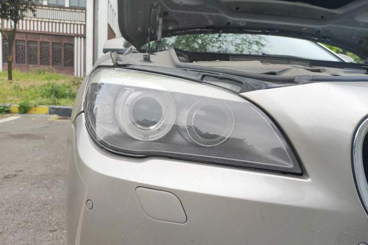 Used BMW 7 Series 2011 730Li Elegant Model Right Front Headlight