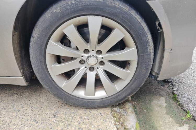 Used BMW 7 Series 2011 740Li Steinway Limited Edition Right Front Wheel Hub