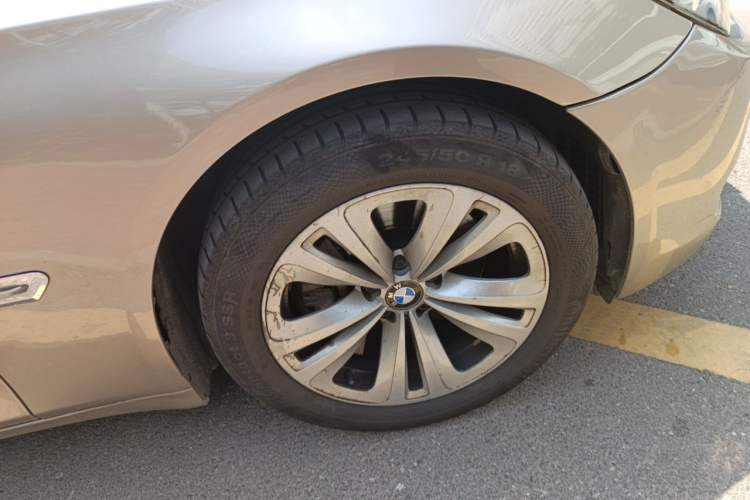 Used BMW 7 Series 2011 730Li Elegant Model Right Front Wheel Hub