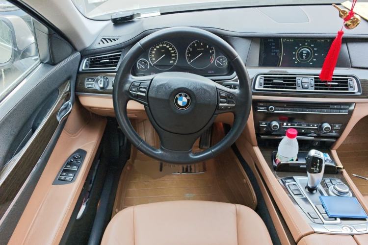 Used BMW 7 Series 2011 730Li Elegant Model Steering Wheel