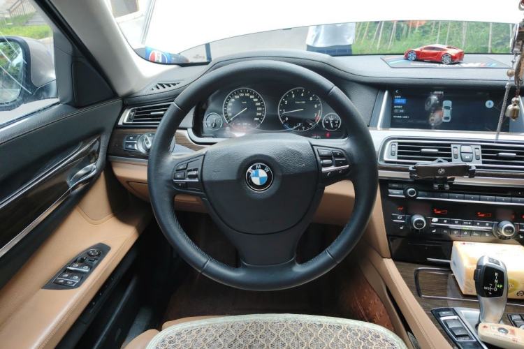 Used BMW 7 Series 2011 730Li Elegant Model Steering Wheel