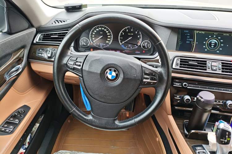 Used BMW 7 Series 2011 730Li Elegant Model Steering Wheel