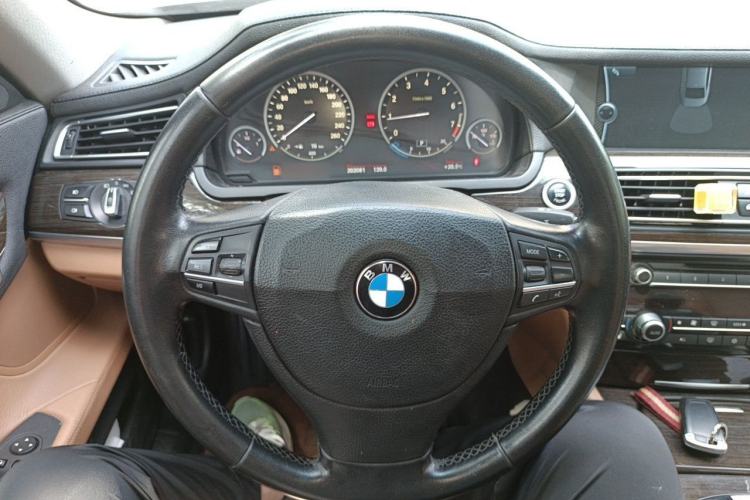 Used BMW 7 Series 2011 730Li Elegant Model Steering Wheel
