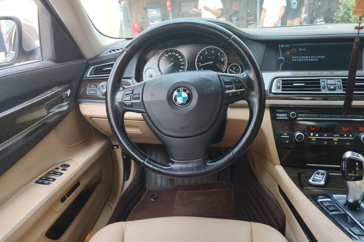 Used BMW 7 Series 2011 730Li Elegant Model Steering Wheel