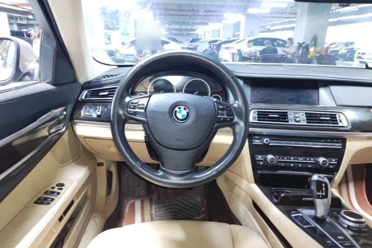 Used BMW 7 Series 2011 730Li Elegant Model Steering Wheel