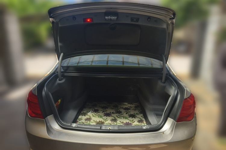 Used BMW 7 Series 2011 730Li Elegant Model Trunk