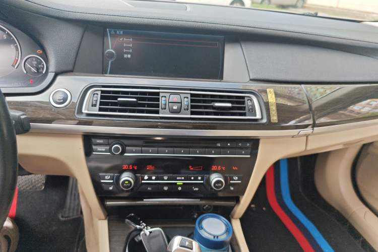 Used BMW 7 Series 2011 730Li Elegant Model Audio And AC Panel