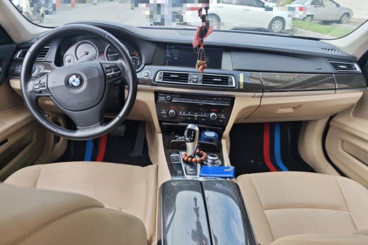 Used BMW 7 Series 2011 730Li Elegant Model Center Console