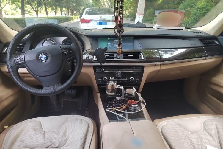 Used BMW 7 Series 2011 730Li Elegant Model Center Console