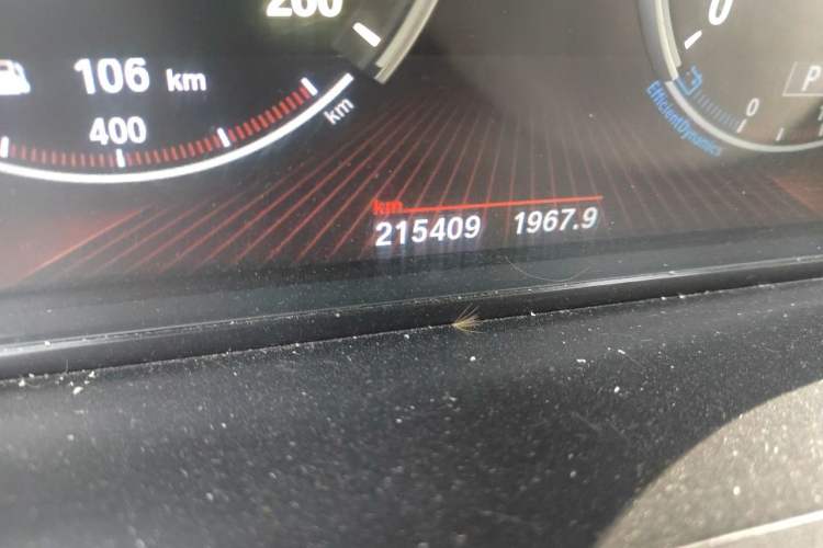 Used BMW 7 Series 2011 730Li Elegant Model Odometer Close Up