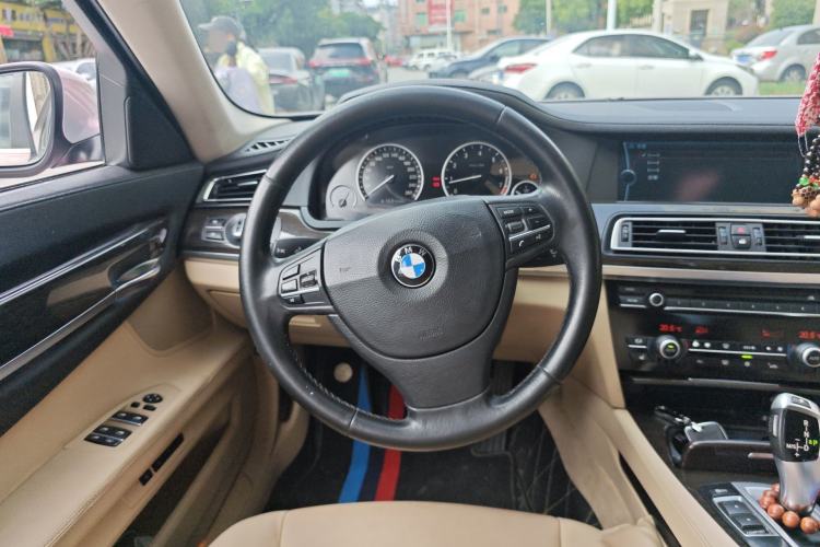 Used BMW 7 Series 2011 730Li Elegant Model Steering Wheel