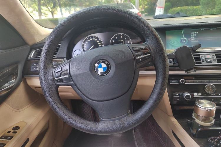 Used BMW 7 Series 2011 730Li Elegant Model Steering Wheel
