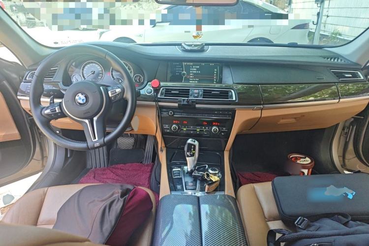 Used BMW 7 Series 2011 730Li Elegant Model Center Console