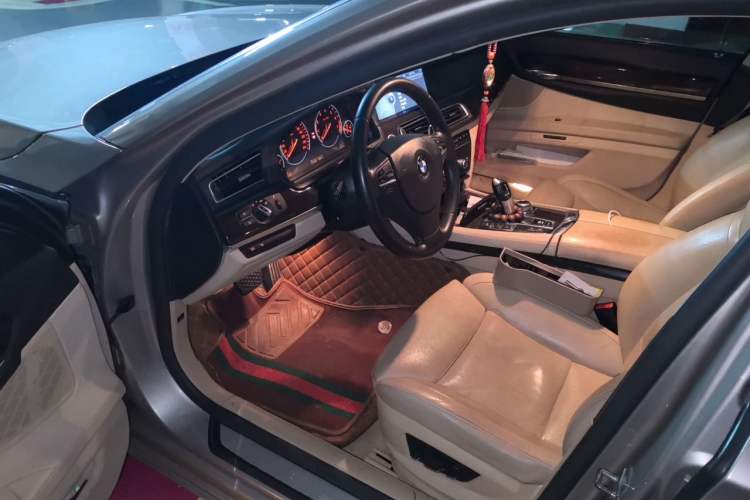 Used BMW 7 Series 2011 740Li Steinway Limited Edition Driver Seat