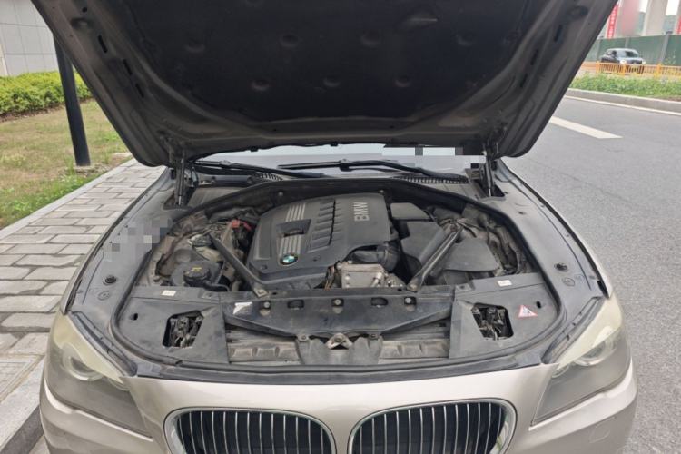 Used BMW 7 Series 2011 730Li Elegant Model Engine Bay