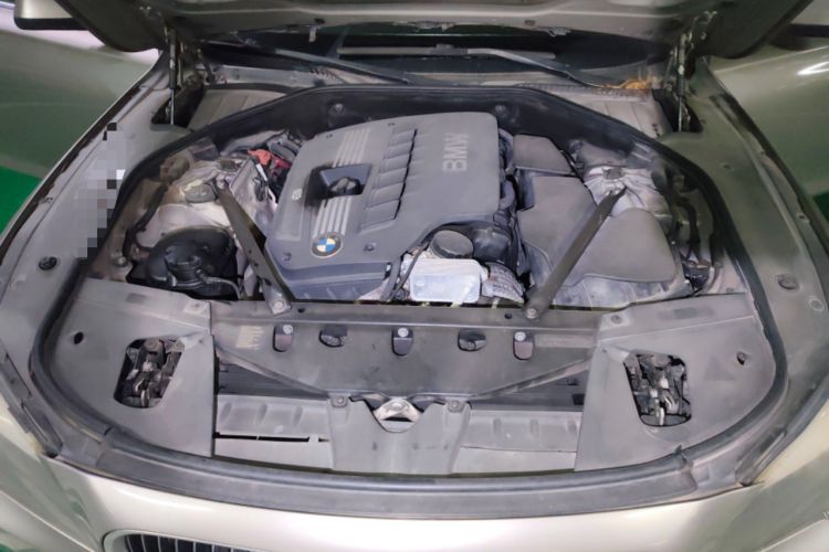 Used BMW 7 Series 2011 730Li Elegant Model Engine Bay