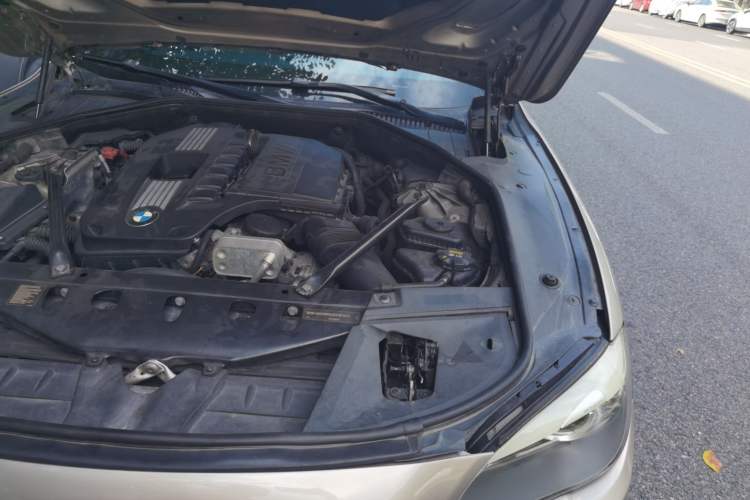 Used BMW 7 Series  Engine Bay Left