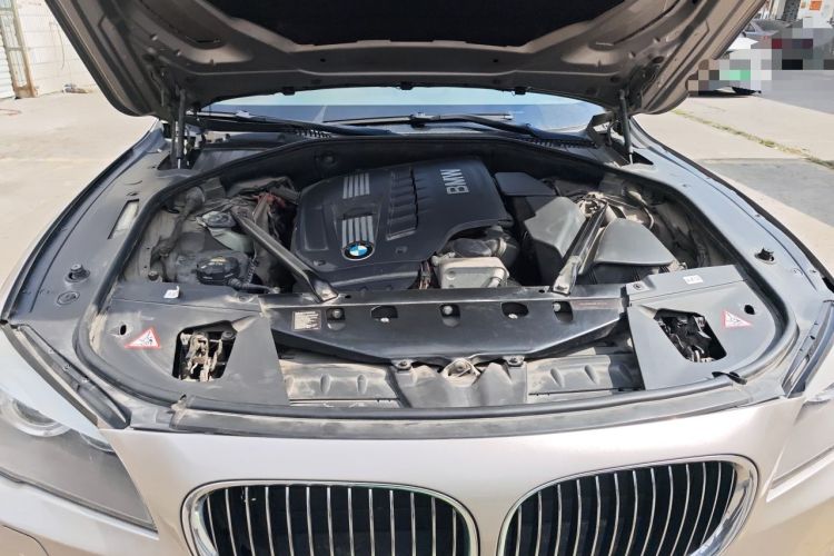 Used BMW 7 Series 2011 730Li Elegant Model Engine Bay