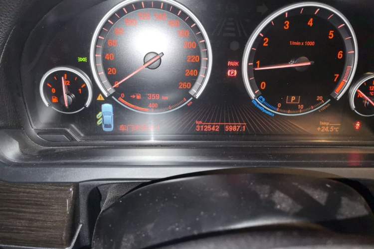 Used BMW 7 Series 2011 740Li Steinway Limited Edition Odometer Close Up