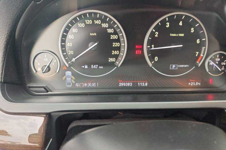 Used BMW 7 Series 2011 730Li Elegant Model Odometer Close Up