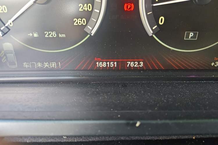 Used BMW 7 Series 2011 730Li Elegant Model Odometer Close Up