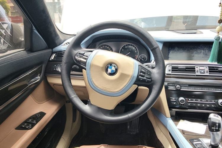 Used BMW 7 Series 2011 730Li Elegant Model Steering Wheel