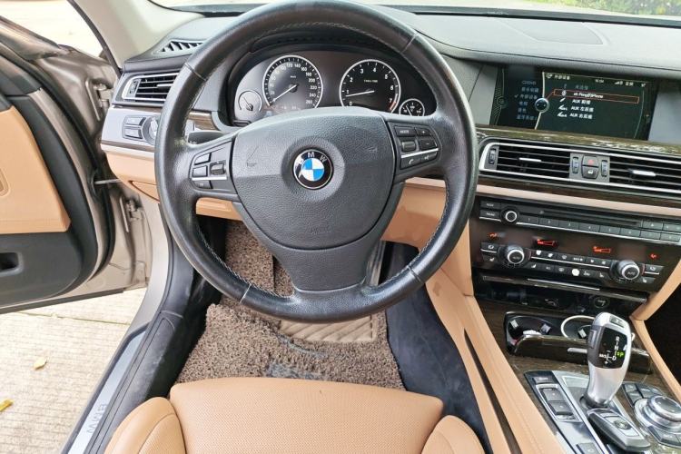 Used BMW 7 Series 2011 730Li Elegant Model Steering Wheel