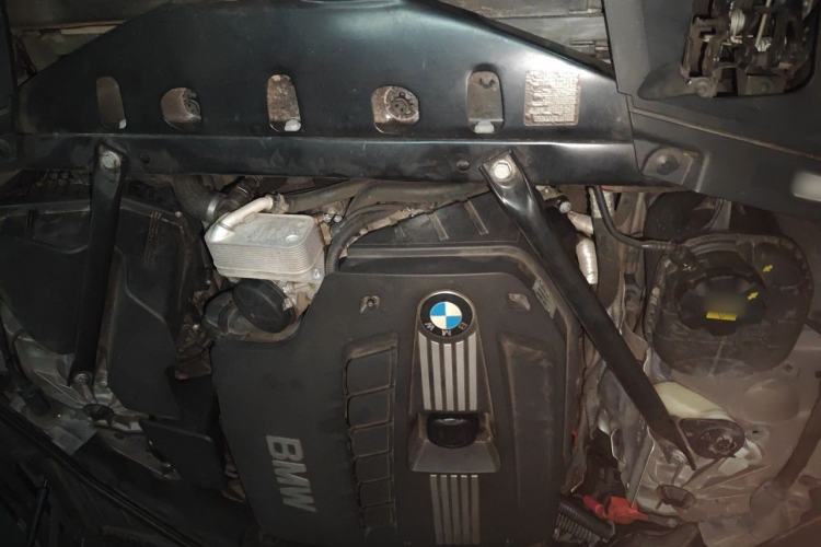 Used BMW 7 Series 2011 730Li Elegant Model Engine Bay
