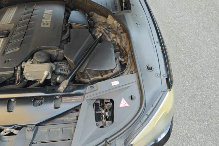 Used BMW 7 Series 2011 730Li Elegant Model Engine Bay Left