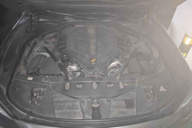 Used BMW 7 Series 2011 750Li xDrive Engine Bay