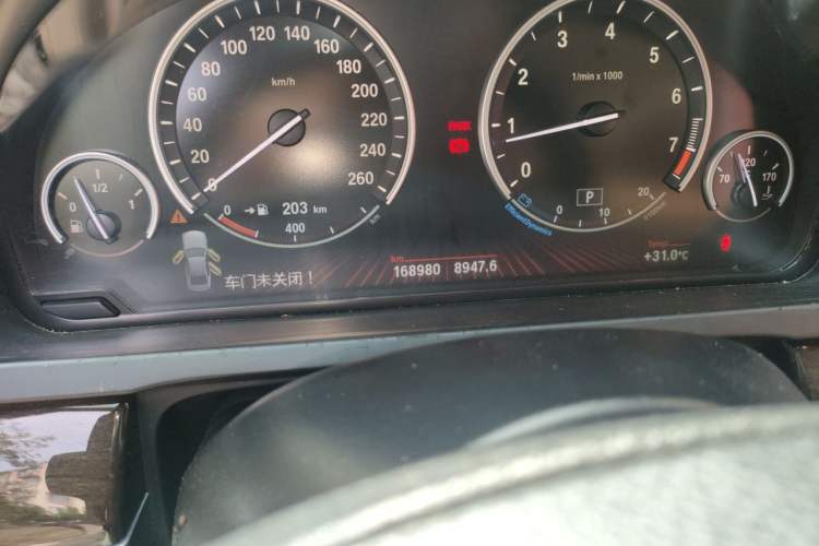 Used BMW 7 Series 2011 730Li Elegant Model Odometer Close Up