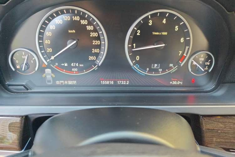 Used BMW 7 Series 2011 730Li Elegant Model Odometer Close Up