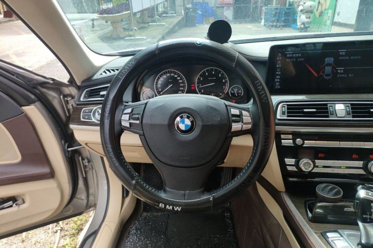 Used BMW 7 Series 2011 730Li Elegant Model Steering Wheel