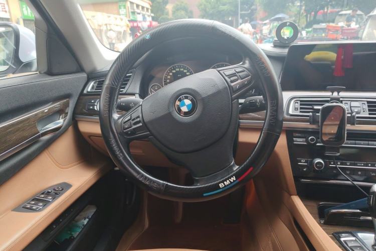 Used BMW 7 Series 2011 730Li Elegant Model Steering Wheel