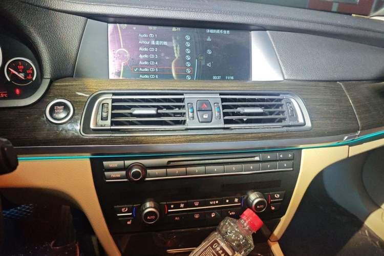 Used BMW 7 Series 2011 730Li Elegant Model Audio And AC Panel