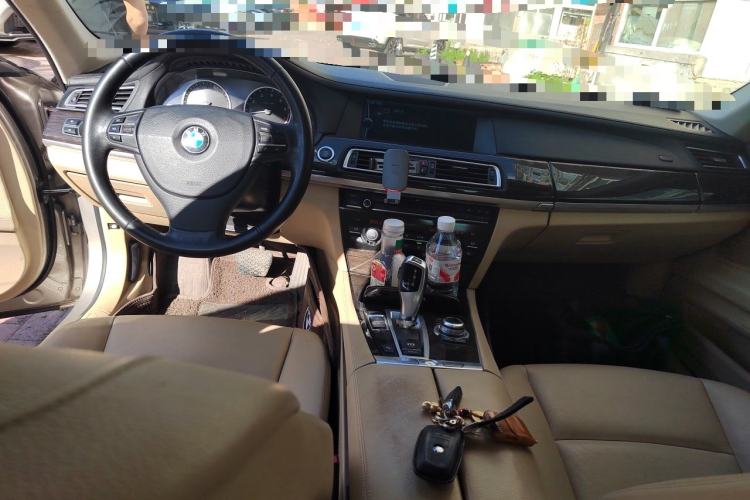 Used BMW 7 Series 2011 730Li Elegant Model Center Console