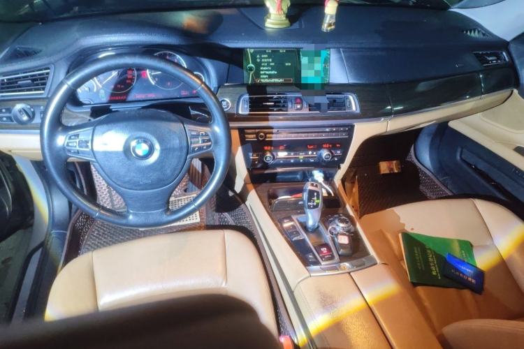 Used BMW 7 Series 2011 740Li Steinway Limited Edition Center Console