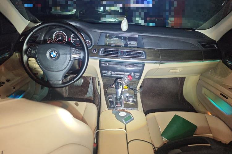 Used BMW 7 Series 2011 730Li Elegant Model Center Console