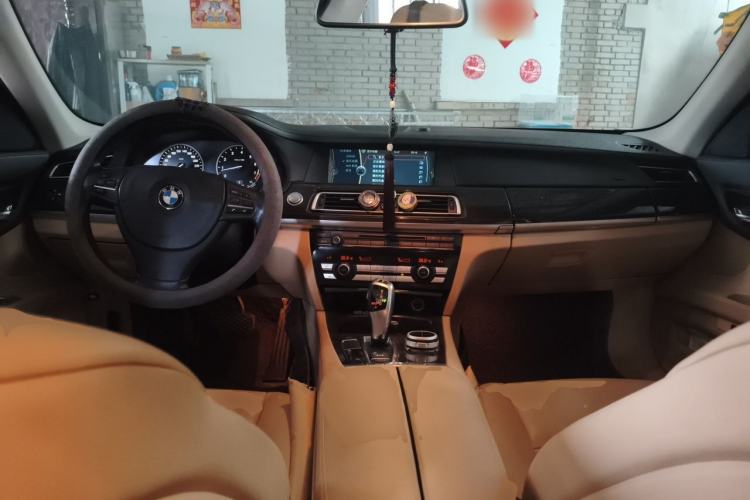 Used BMW 7 Series 2011 730Li Elegant Model Center Console