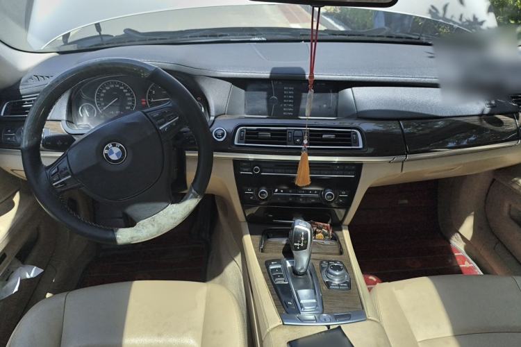 Used BMW 7 Series 2011 730Li Elegant Model Center Console