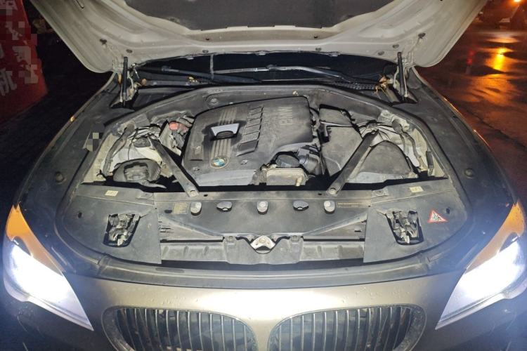 Used BMW 7 Series 2011 730Li Elegant Model Engine Bay