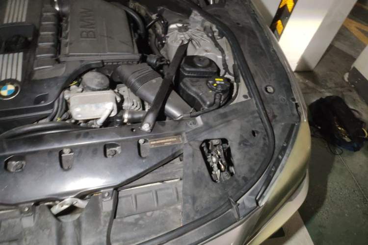 Used BMW 7 Series 2011 740Li Steinway Limited Edition Engine Bay Left