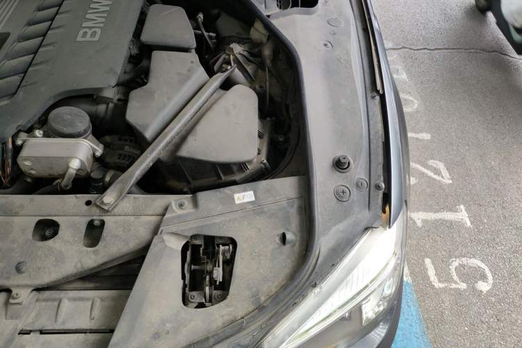 Used BMW 7 Series 2011 730Li Elegant Model Engine Bay Left
