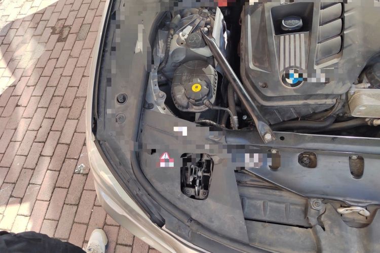 Used BMW 7 Series 2011 730Li Elegant Model Engine Bay Right