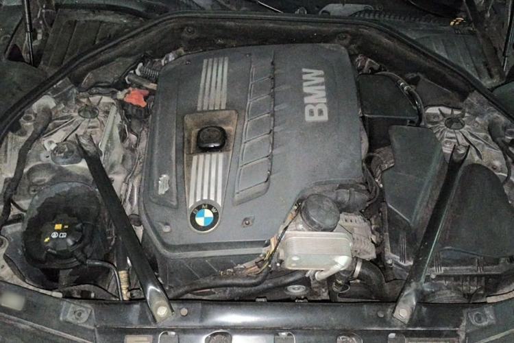 Used BMW 7 Series 2011 730Li Elegant Model Engine Bay