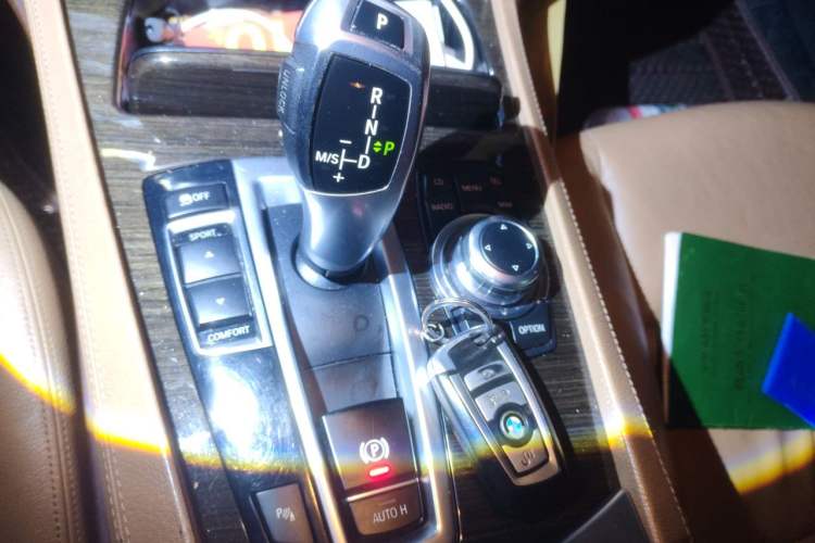 Used BMW 7 Series 2011 740Li Steinway Limited Edition Gear Lever