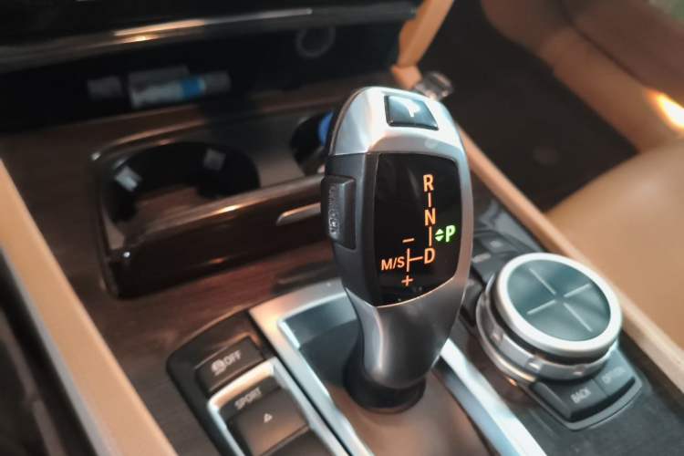 Used BMW 7 Series 2011 730Li Elegant Model Gear Lever