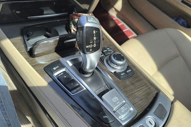 Used BMW 7 Series 2011 730Li Elegant Model Gear Lever