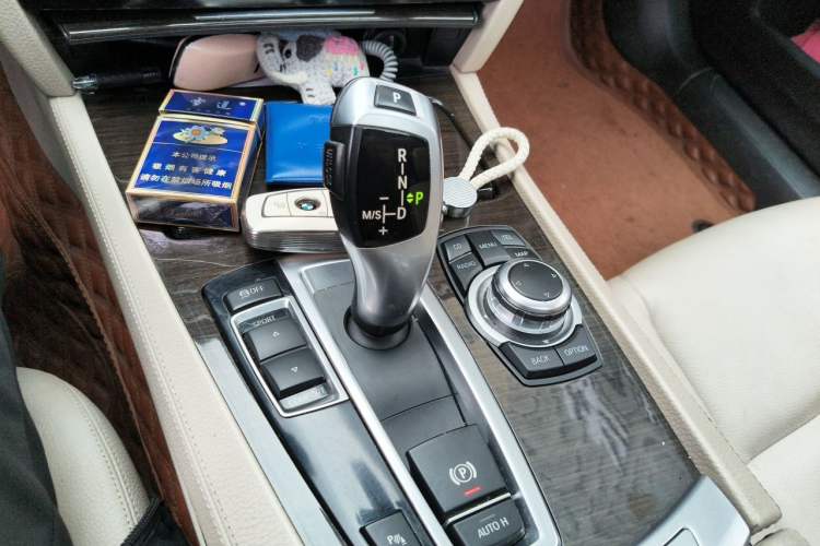 Used BMW 7 Series 2011 740Li Steinway Limited Edition Gear Lever