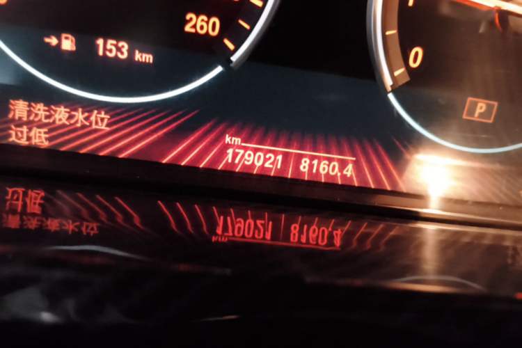 Used BMW 7 Series 2011 730Li Elegant Model Odometer Close Up